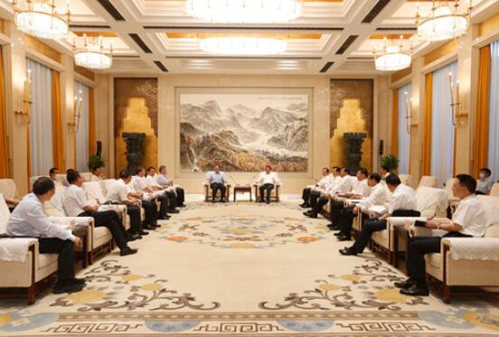 湖北省委書記應勇、省長王曉東會見國家電網(wǎng)董事長、黨組書記毛偉明