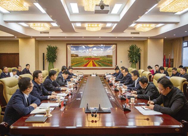 內(nèi)蒙古電力（集團(tuán)）公司董事長(zhǎng)、黨委書記賈振國帶隊(duì)赴鄂爾多斯地區(qū)調(diào)研