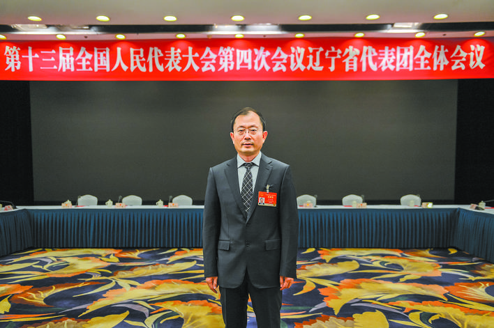 國人大代表 國網(wǎng)遼寧省電力有限公司董事長、黨委書記石玉東：加強(qiáng)能源互濟(jì) 促進(jìn)能源互聯(lián)網(wǎng)發(fā)展