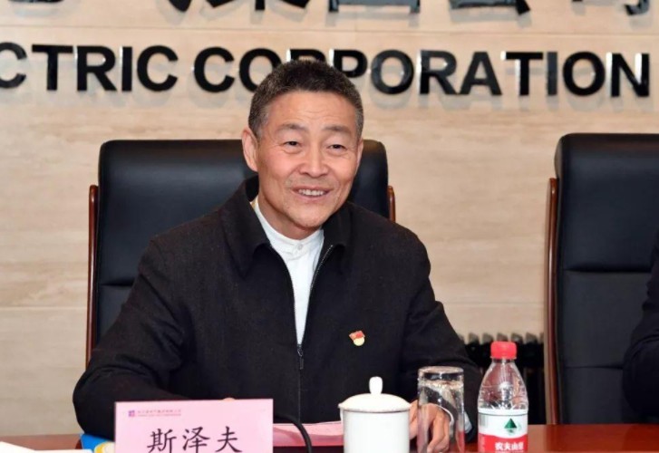 發(fā)展新能源要與電力安全統籌兼顧——訪全國政協常委，哈爾濱電氣集團有限公司黨委書記、董事長斯?jié)煞? width=