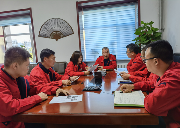烏海電業(yè)局千里山分局：修訂宣貫班組標準，促進班組有序發(fā)展