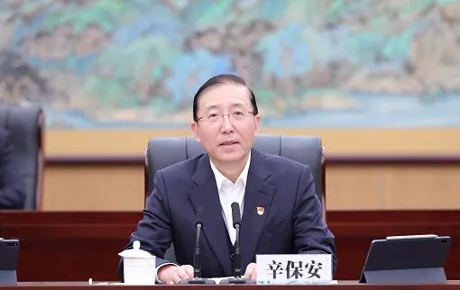 國(guó)家電網(wǎng)公司黨組書(shū)記、董事長(zhǎng)辛保安宣講黨的二十大精神