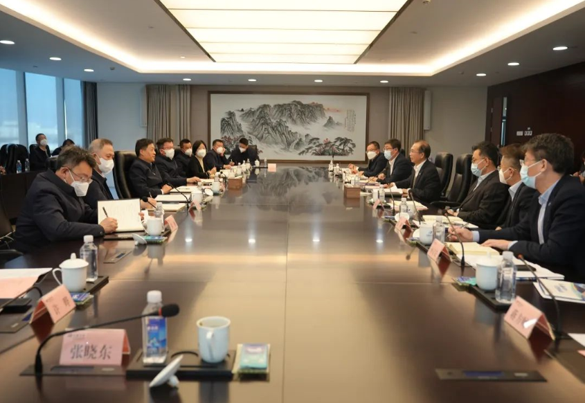 華電集團黨組書記、董事長江毅會見東方電氣黨組書記、董事長俞培根