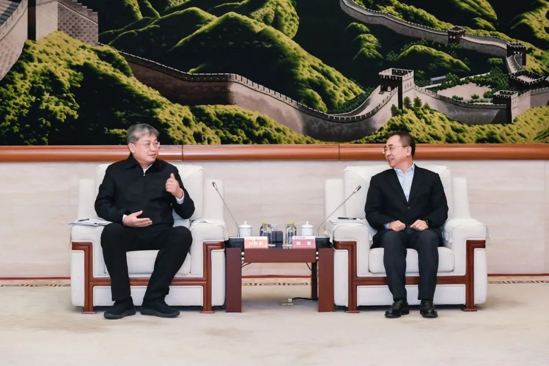 國家能源集團(tuán)黨組書記、董事長劉國躍與中國大唐主要領(lǐng)導(dǎo)會談