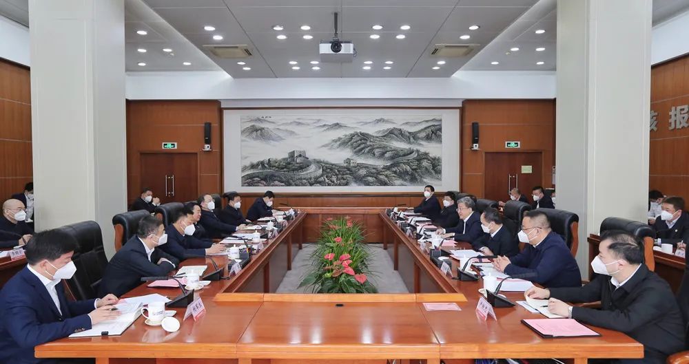 中核集團(tuán)黨組書記、董事長余劍鋒與遼寧省委書記郝鵬、省長李樂成會談