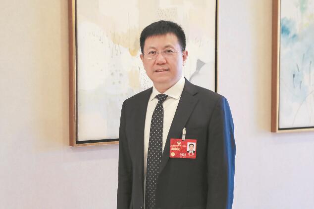 【兩會(huì)好聲音】全國(guó)政協(xié)委員冷?。和茝V應(yīng)用新一代充電技術(shù) 服務(wù)電動(dòng)汽車產(chǎn)業(yè)高質(zhì)量發(fā)展