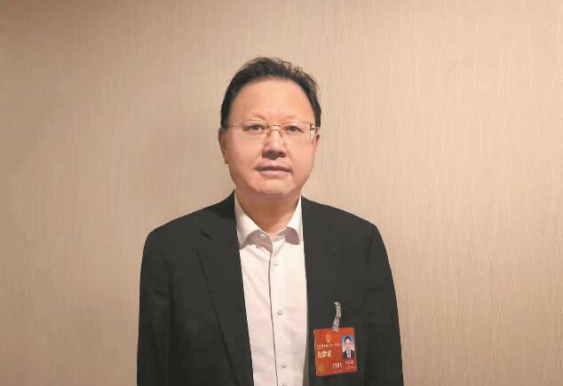 加快新能源產(chǎn)業(yè)技術(shù)創(chuàng)新 助推能源綠色低碳轉(zhuǎn)型——訪全國人大代表、江西贛鋒鋰業(yè)集團股份有限公司董事長李良彬