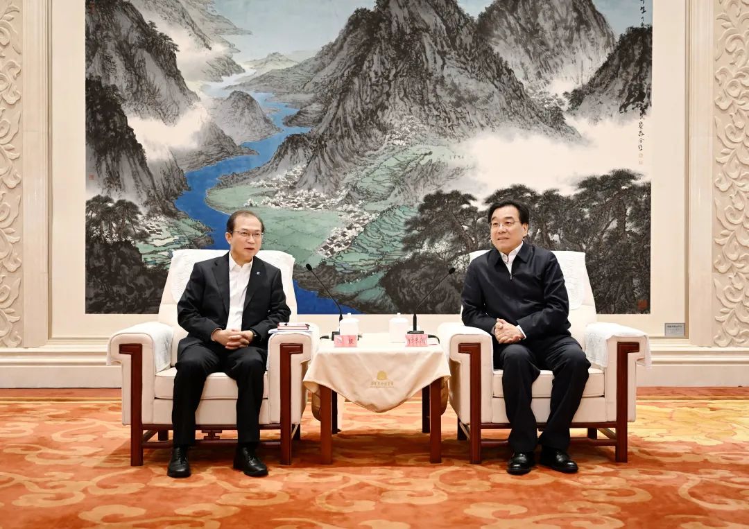 華電集團(tuán)黨組書記、董事長(zhǎng)江毅拜會(huì)江蘇省委書記信長(zhǎng)星