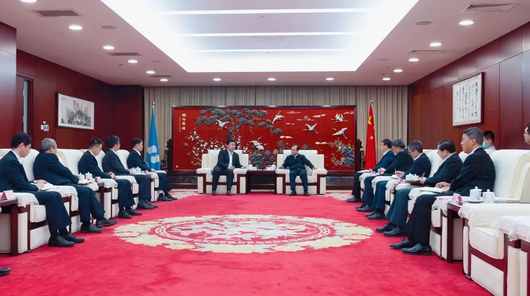 華電集團(tuán)黨組書記、董事長(zhǎng)江毅會(huì)見海博思創(chuàng)董事長(zhǎng)、總經(jīng)理張劍輝