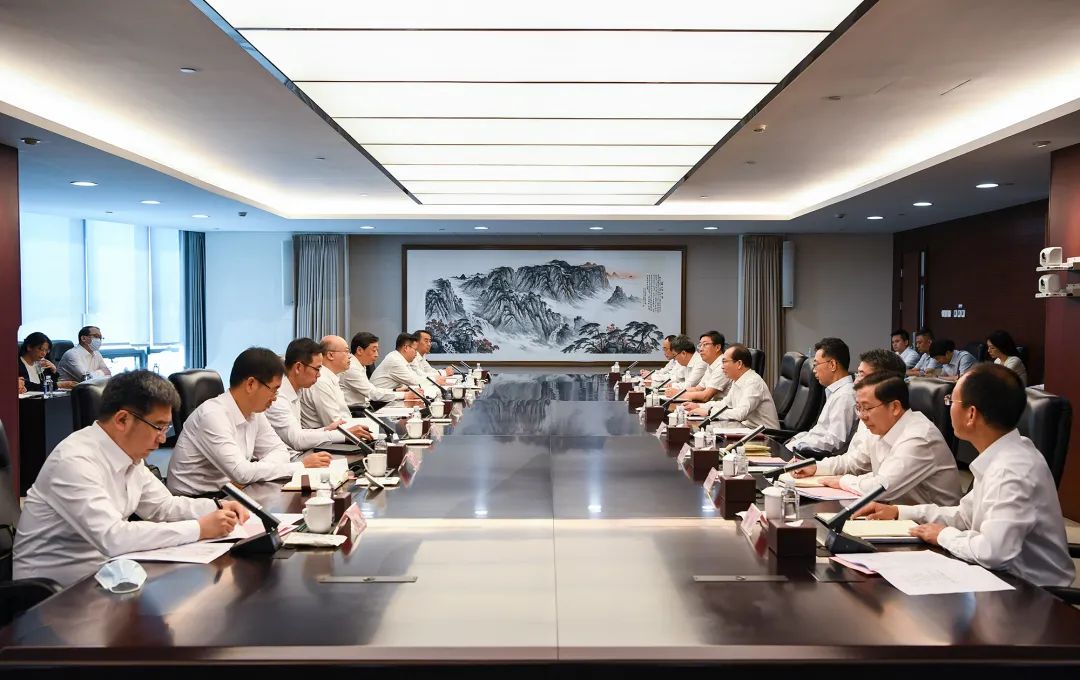 華電集團黨組書記、董事長江毅與河北省委副書記、省長王正譜舉行會談