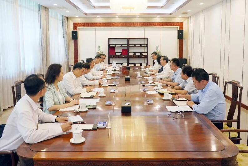 中國(guó)能建黨委書記、董事長(zhǎng)宋海良與中國(guó)貿(mào)促會(huì)會(huì)長(zhǎng)任鴻斌會(huì)談