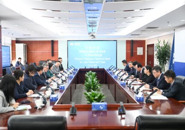 中國電建黨委書記、董事長丁焰章會見渣打集團(tuán)主席韋浩思