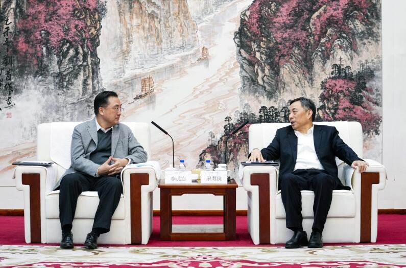 中國(guó)能建黨委書記、董事長(zhǎng)宋海良與華夏銀行黨委書記、董事長(zhǎng)李民吉會(huì)談