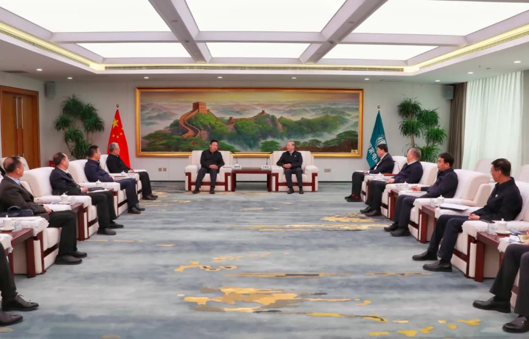 劉明勝、栗寶卿與國家電網(wǎng)董事長辛保安、總經(jīng)理張智剛會談