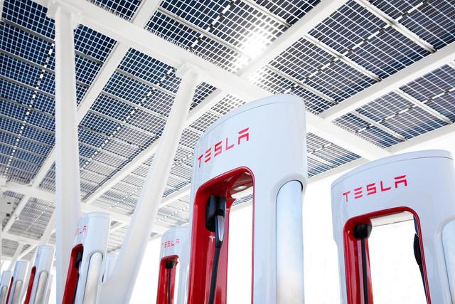 特斯拉將在佛羅里達州建全球最大超級充電站，提供超200個充電樁