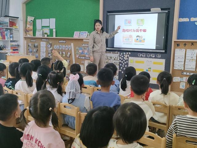 國網(wǎng)光澤縣供電公司電“亮”校園，安全“童”行