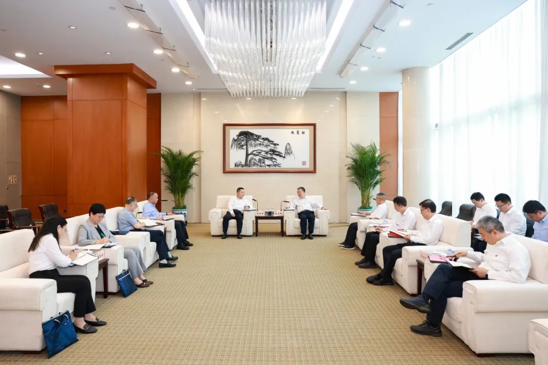 華能集團(tuán)公司總經(jīng)理張文峰會(huì)見中國(guó)國(guó)新董事長(zhǎng)徐思偉、總經(jīng)理莫德旺