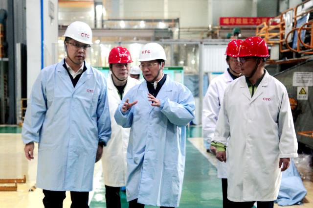 中國電氣裝備黨委書記、董事長李洪鳳赴浙江盛達(dá)、恒馳電氣、西電常變、常州東智調(diào)研