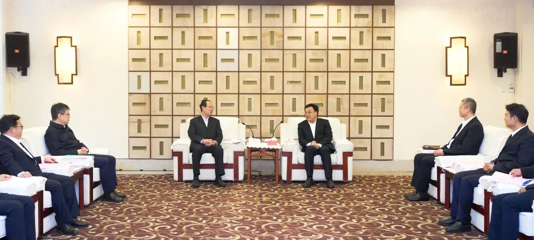 中國電建黨委書記、董事長丁焰章拜會(huì)海南省委書記馮飛