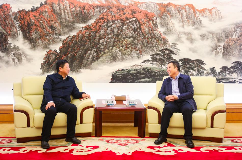 大唐甘肅公司黨委書記、董事長王建偉與甘肅電投集團(tuán)黨委書記、董事長蒲培文會談