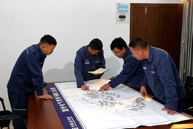 貴州興義供電局研發(fā)“智電擎鋒”機(jī)器人，實(shí)現(xiàn)營(yíng)配協(xié)同新突破