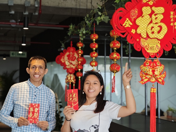 【新春走基層】濃濃年味暖人心，海外職工共迎春