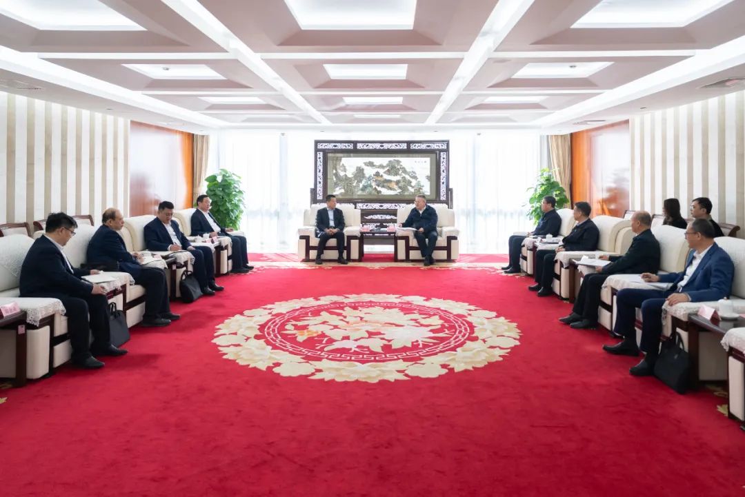 中國華電總經理葉向東與山東能源集團黨委書記、董事長李偉舉行會談