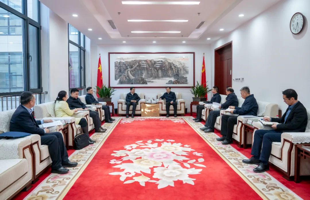 內(nèi)蒙古電力集團(tuán)與包頭市委、市政府交流座談