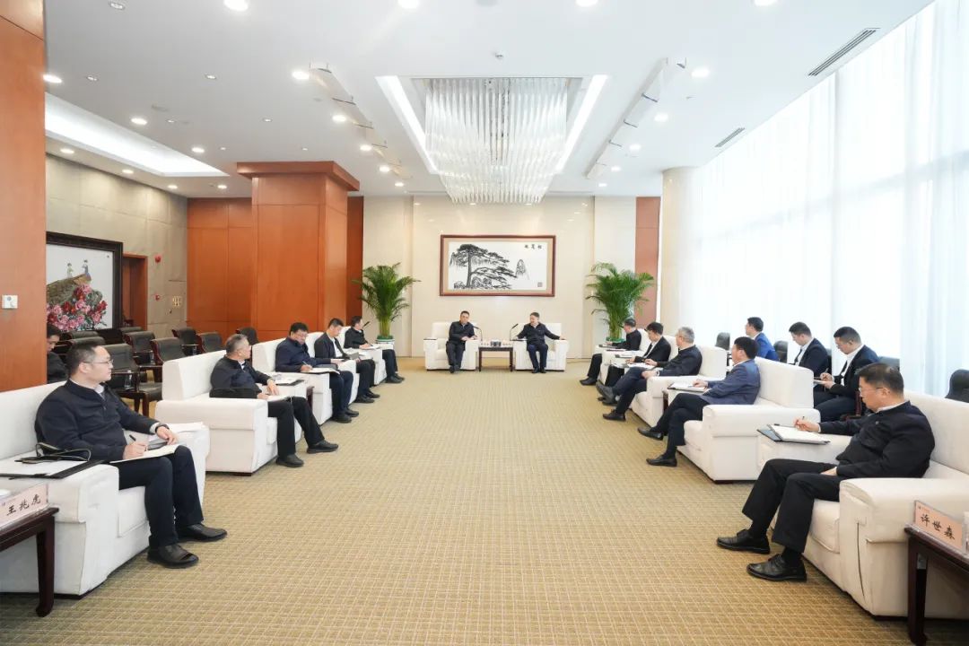 華能集團(tuán)董事長(zhǎng)溫樞剛、總經(jīng)理張文峰會(huì)見哈電集團(tuán)董事長(zhǎng)曹志安、總經(jīng)理黃偉